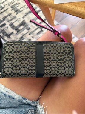 Coach Black Signature Zip Wallet with Pink Wristlet Strap